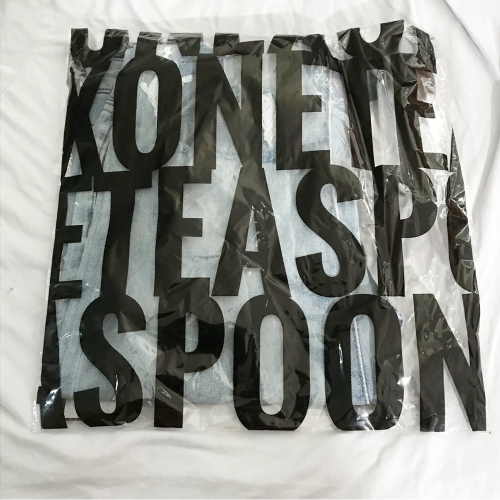 One Teaspoon Awesome Baggies in Montana Blue distressed jeans Size 27 NIB - Picture 3 of 5